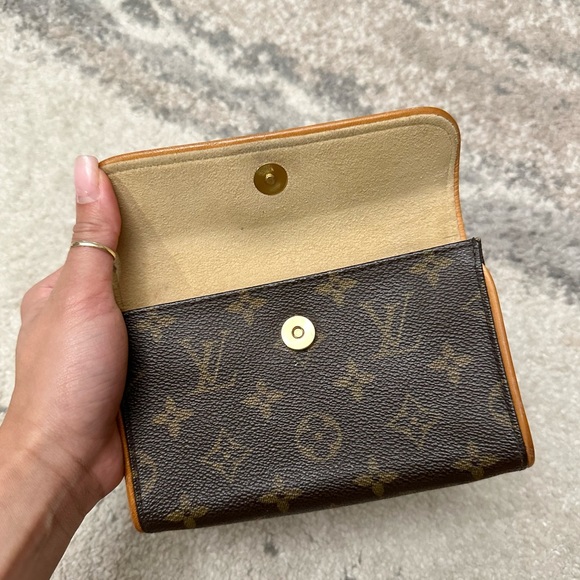 Louis Vuitton Florentine Belt Bag With Strap - Picture 6 of 13